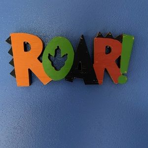 ROAR wall art